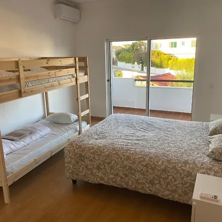 Сasa de vacaciones Nyoppusset Hus Med Stor Uteplass I Nydelige Albufeira