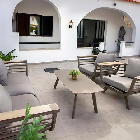 Сasa de vacaciones Nyoppusset Hus Med Stor Uteplass I Nydelige Albufeira